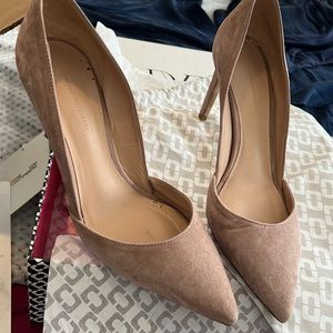 DVF Lille pumps in powder suede, size US 8.5